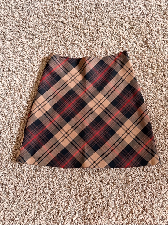 Amisu Dresses & Skirts - Amisu Tan, Black and Red Plaid Mini Skirt